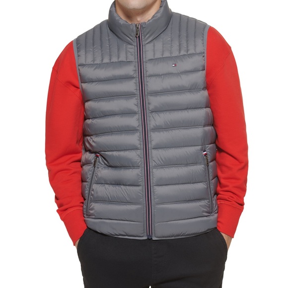 Tommy Hilfiger
Men's Quilted Vest size medium new with tags - Picture 3 of 15